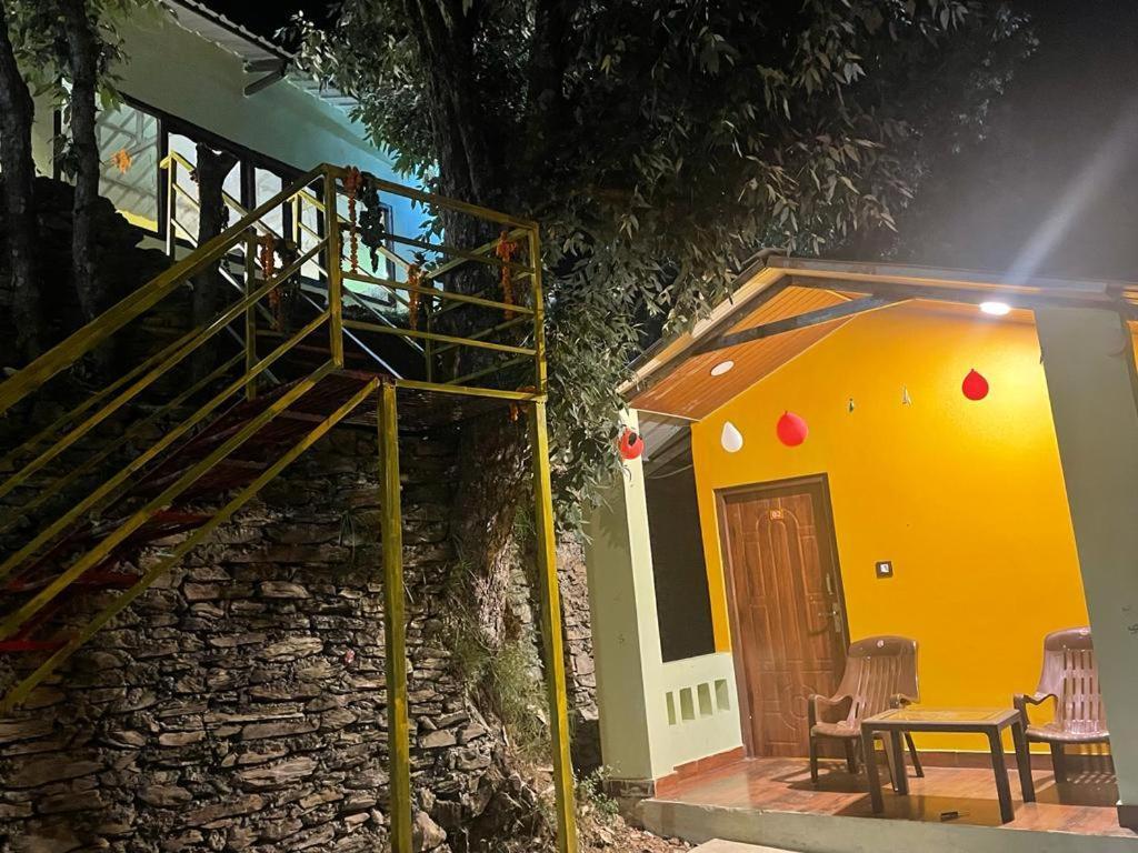 Drona Hills Resorts Kanatal Bagian luar foto