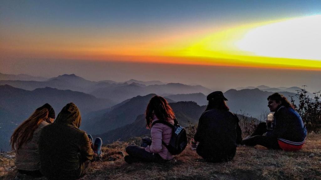 Drona Hills Resorts Kanatal Bagian luar foto