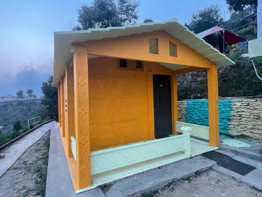 Drona Hills Resorts Kanatal Bagian luar foto