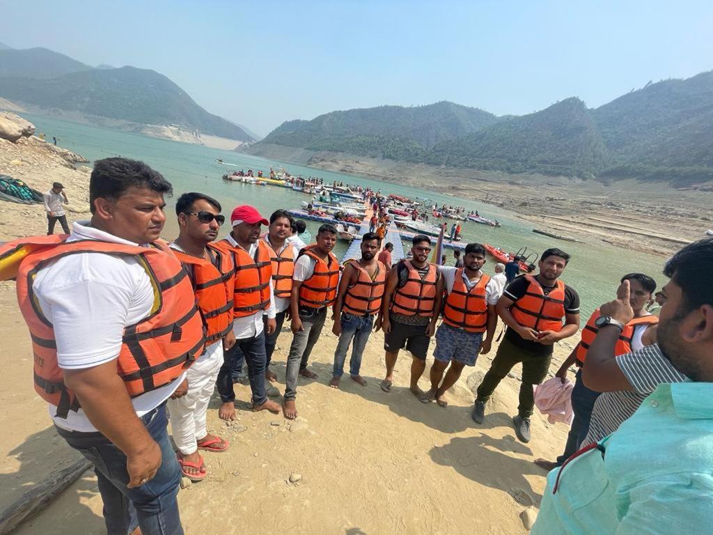 Drona Hills Resorts Kanatal Bagian luar foto