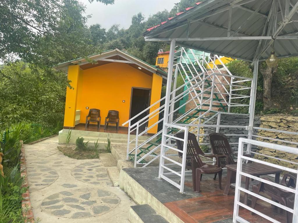 Drona Hills Resorts Kanatal Bagian luar foto