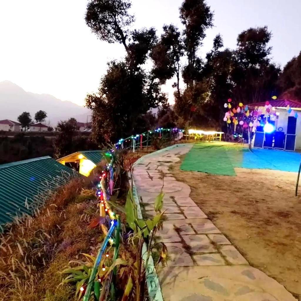 Drona Hills Resorts Kanatal Bagian luar foto