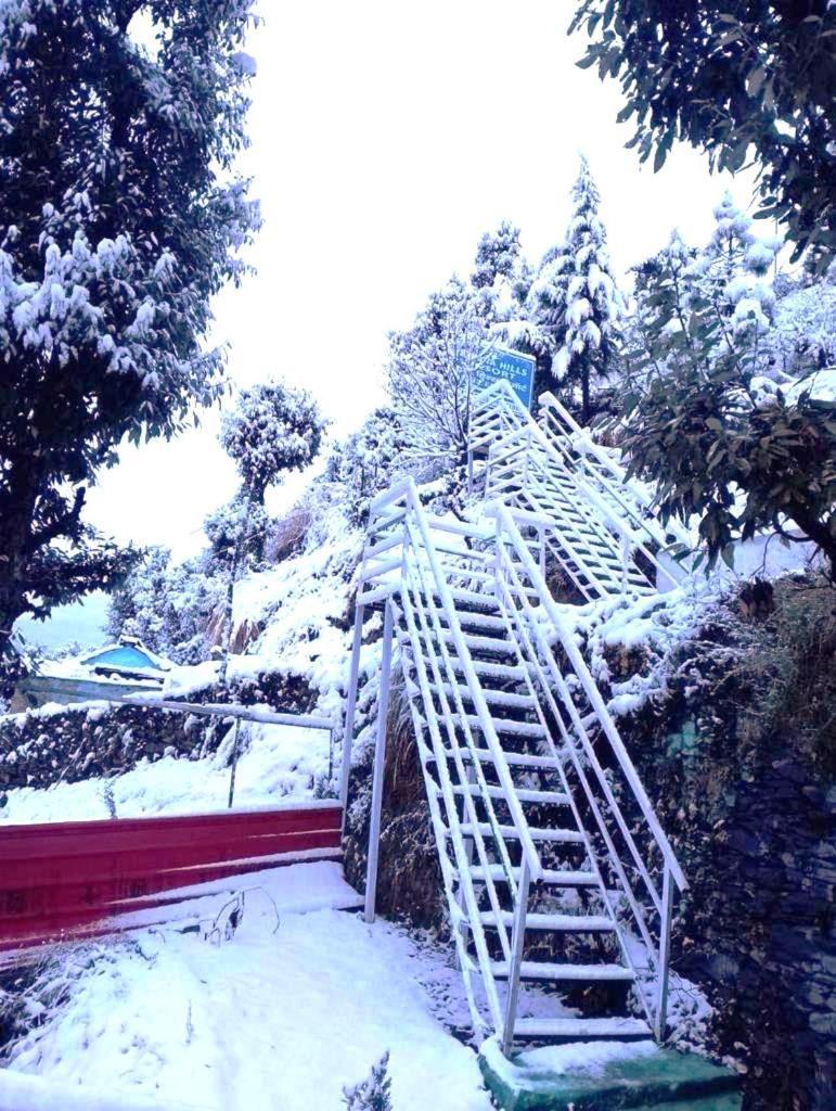 Drona Hills Resorts Kanatal Bagian luar foto