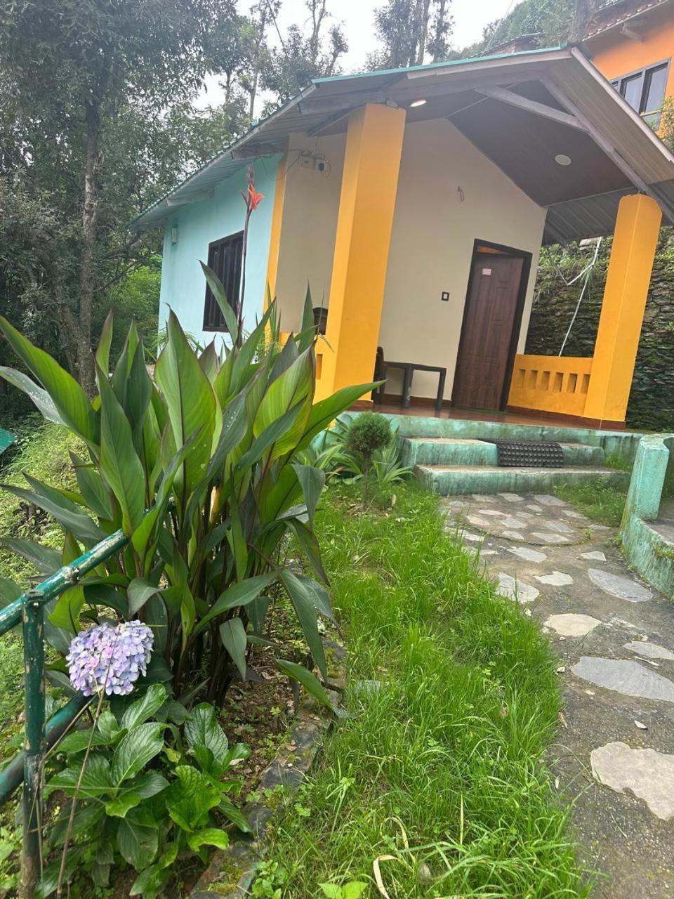 Drona Hills Resorts Kanatal Bagian luar foto