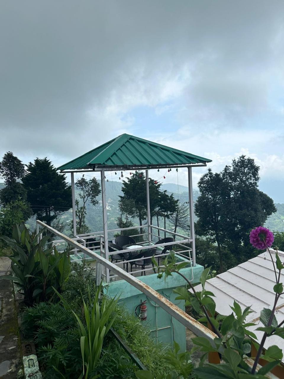 Drona Hills Resorts Kanatal Bagian luar foto