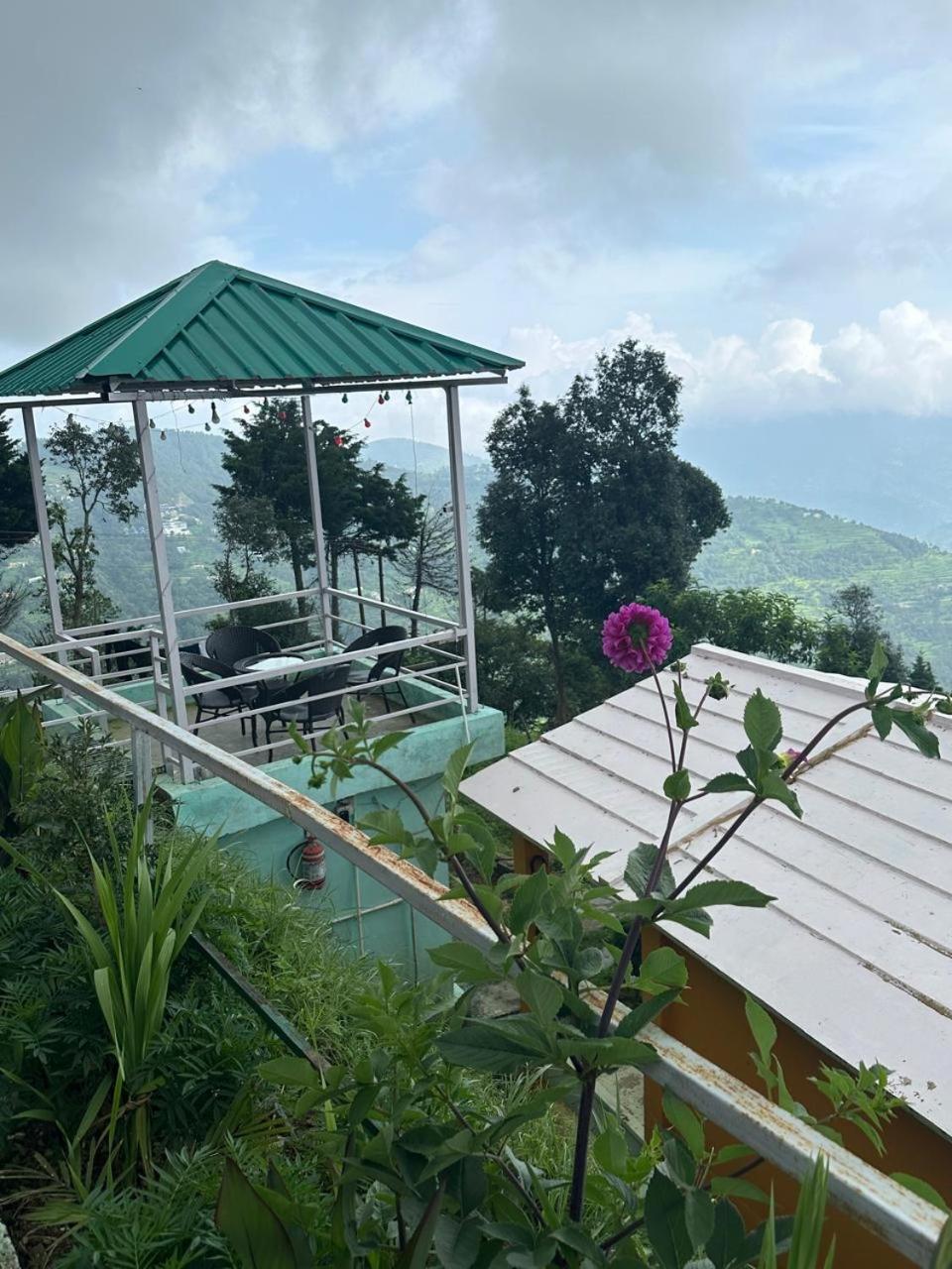 Drona Hills Resorts Kanatal Bagian luar foto